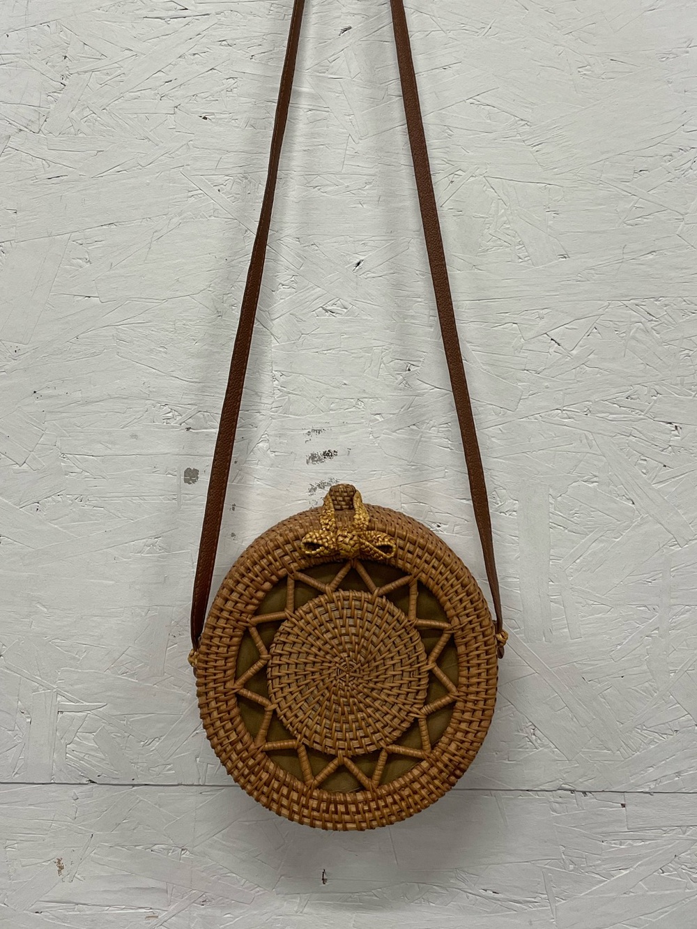 Okllen Round Handwoven Rattan Boho Crossbody Bag, 8” Diameter